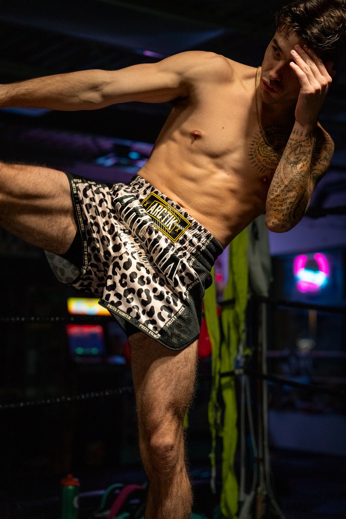 Light leopard short, back — placeholder